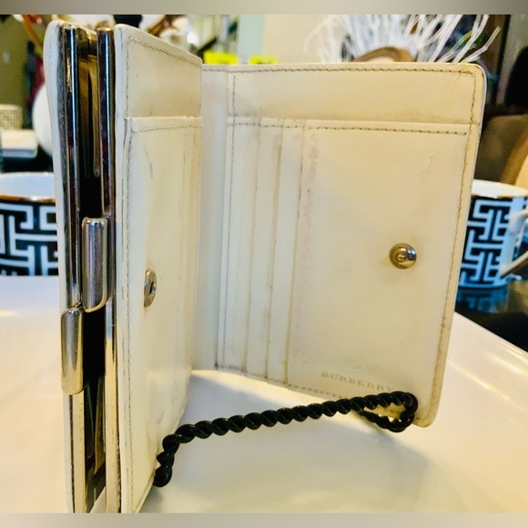Burberry Vintage Wallet - Picture 12 of 13